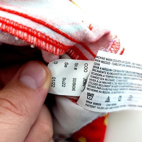 Gloria Vanderbilt Amanda Red Purple Floral Denim Size 6 Average Jean Shorts 29/6 - Picture 10 of 11